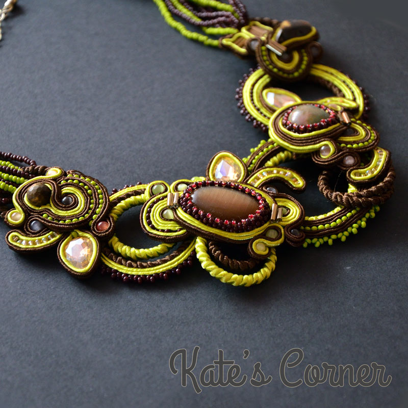 Green and brown necklace